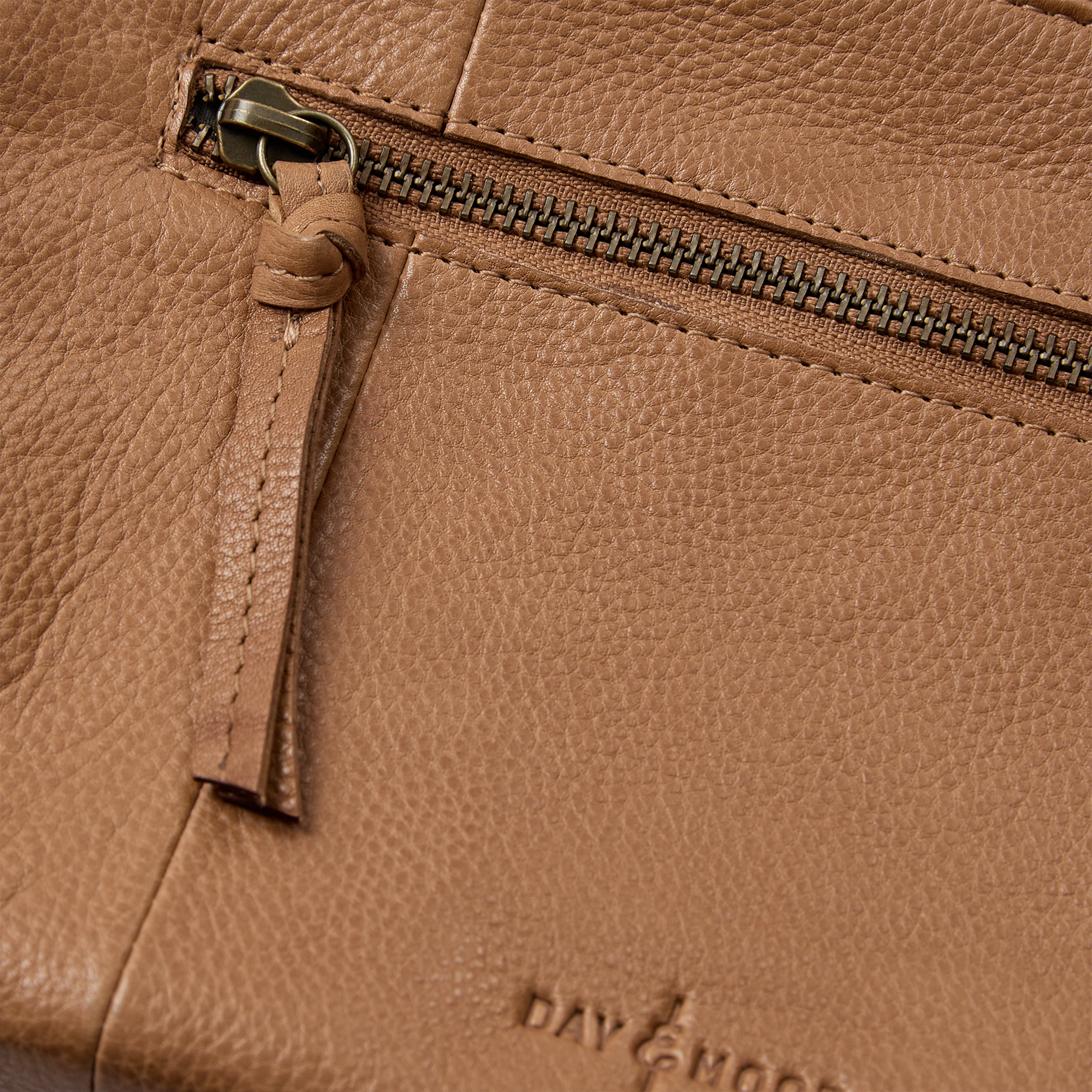 DaySisse stud crossbody - Desert Sand – Dayandmood - USA